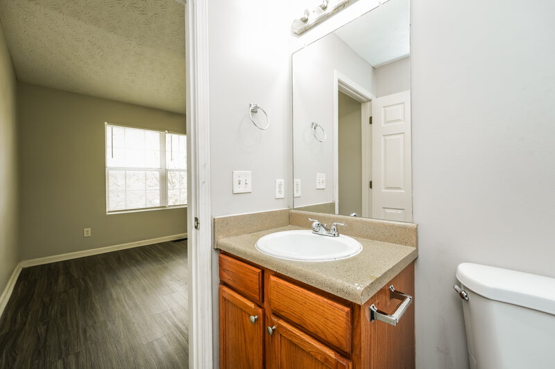 1,675/Mo, 2286 STRATHMOOR MANOR Drive Lithonia, GA 30058 Main Bathroom View 2