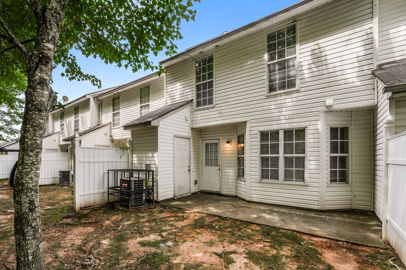 1,675/Mo, 2286 STRATHMOOR MANOR Drive Lithonia, GA 30058 Rear View