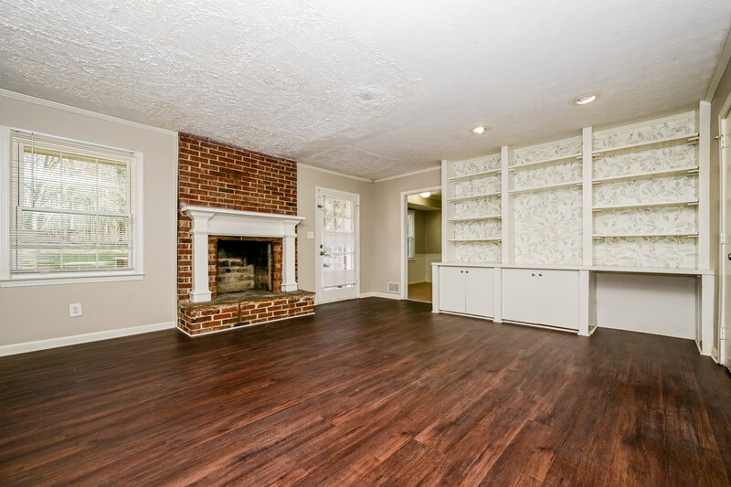 2,075/Mo, 4214 Miners Creek Rd Lithonia, GA 30038 Living Room View 2