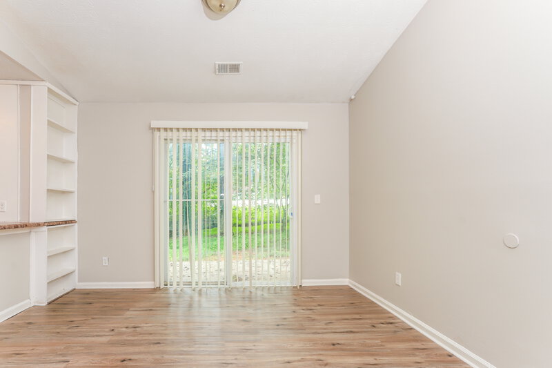 2,220/Mo, 5747 Hilton Ridge Rd Lithonia, GA 30058 Dining Room View