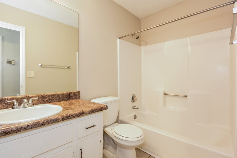 2,220/Mo, 5747 Hilton Ridge Rd Lithonia, GA 30058 Bathroom View 4