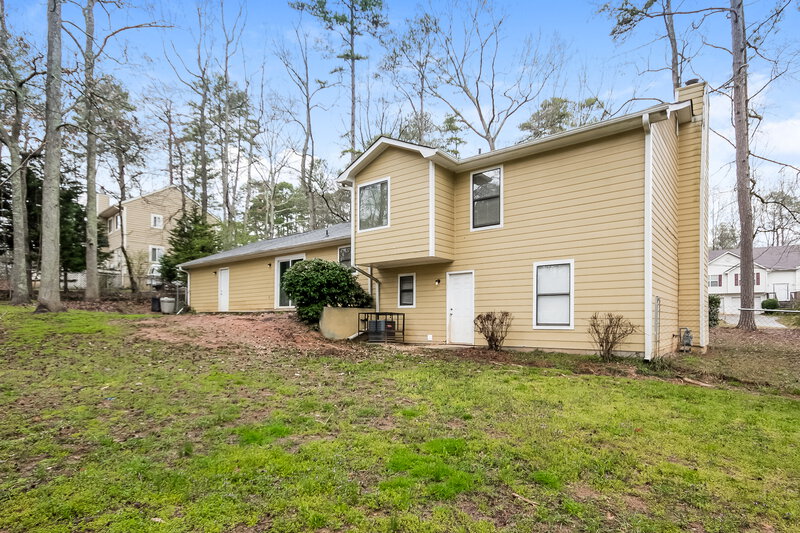 2,220/Mo, 5747 Hilton Ridge Rd Lithonia, GA 30058 Rear View 4