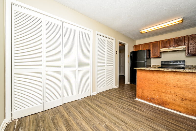 0/Mo, 5796 Trent Walk Dr Lithonia, GA 30038 Dining Room View