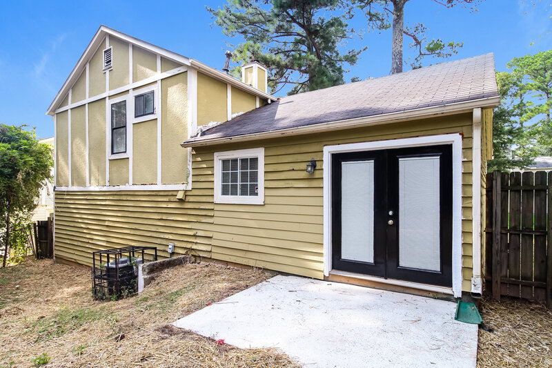 2,380/Mo, 6229 CREEKFORD Lane Lithonia, GA 30058 Rear View
