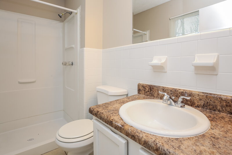 1,830/Mo, 5961 Garner Rd Mableton, GA 30126 Main Bathroom View