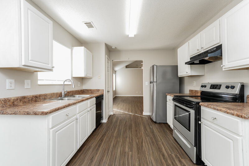 1,805/Mo, 6626 Browns Mill Ferry Dr Lithonia, GA 30038 Kitchen View