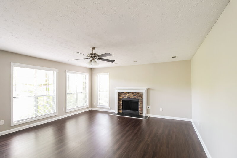 2,365/Mo, 671 Woodstone Rd Lithonia, GA 30058 Misc View 2