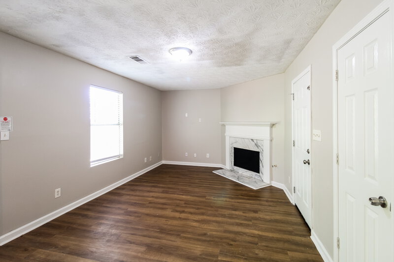 1,810/Mo, 871 PLUMBRIDGE CT Lithonia, GA 30058 Living Room View