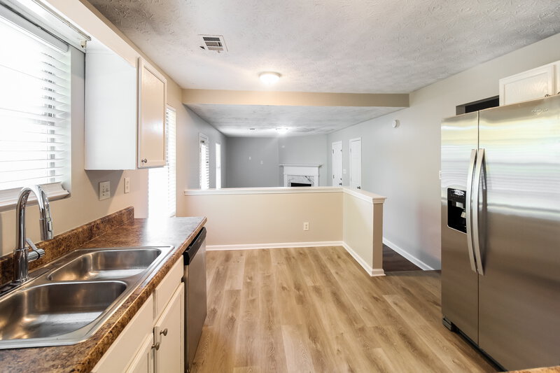 1,810/Mo, 871 PLUMBRIDGE CT Lithonia, GA 30058 Kitchen View