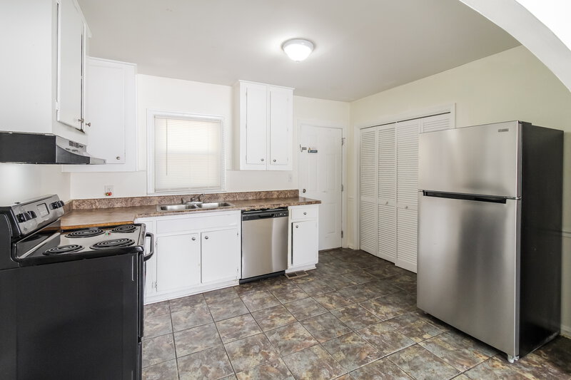 1,780/Mo, 1111 Burbank Cir Marietta, GA 30062 Kitchen View