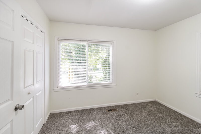 1,780/Mo, 1111 Burbank Cir Marietta, GA 30062 Main Bedroom View