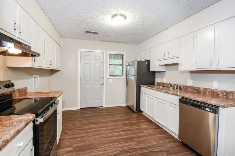 1,390/Mo, 169 Kimberly Way Marietta, GA 30064 Kitchen View 2