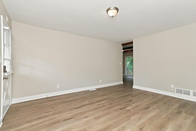 1,815/Mo, 2187 Twilley Cir SW Marietta, GA 30060 Living Room View 2