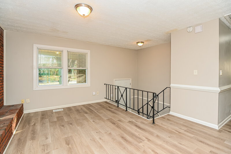 1,875/Mo, 2870 Valley Brook Dr SW Marietta, GA 30008 Living Room View