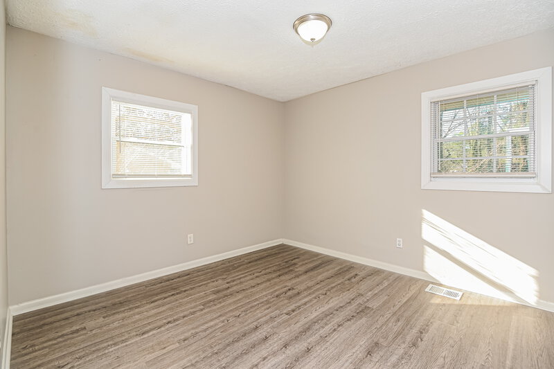 1,875/Mo, 2870 Valley Brook Dr SW Marietta, GA 30008 Bedroom View