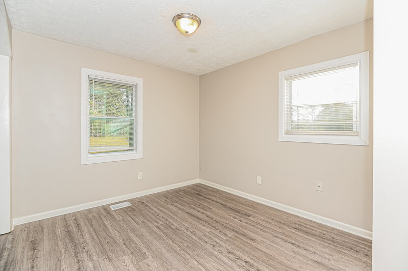 1,875/Mo, 2870 Valley Brook Dr SW Marietta, GA 30008 Bedroom View 2