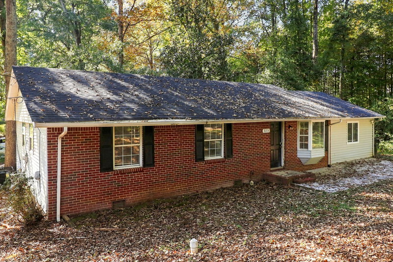 0/Mo, 3173 Fern Valley Drive Marietta, GA 30008 Front View