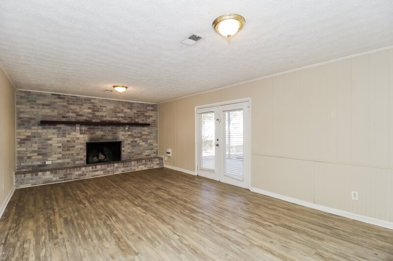 2,870/Mo, 3334 Heatherwood Ln SW Marietta, GA 30008 Living Room View