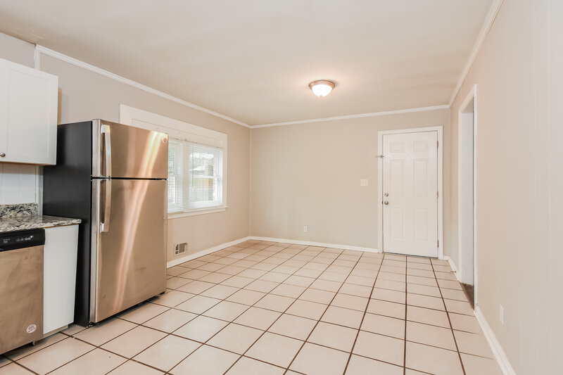 1,625/Mo, 643 Milford Dr SW Marietta, GA 30060 Dining Room View