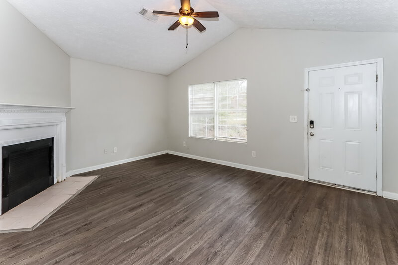 1,410/Mo, 200 SHERWOOD Loop McDonough, GA 30253 Living Room View