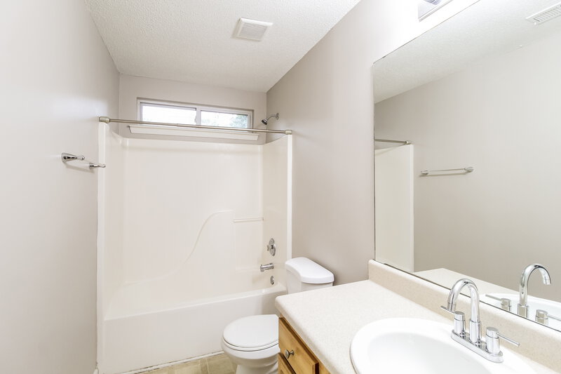 1,770/Mo, 401 Kendall Ln McDonough, GA 30253 Bathroom View