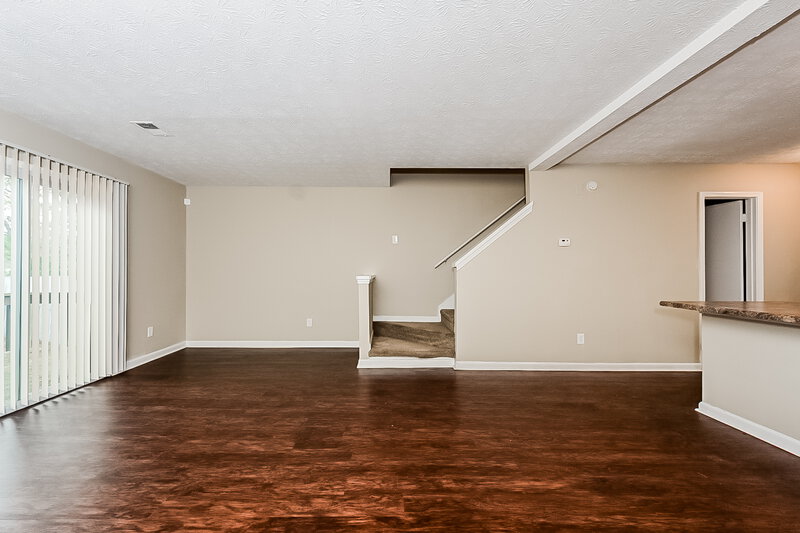 0/Mo, 5681 Waterford Ct Morrow, GA 30260 Living Room View 4