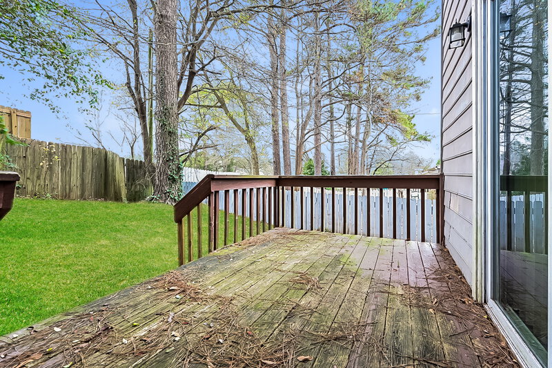 0/Mo, 5681 Waterford Ct Morrow, GA 30260 Deck View