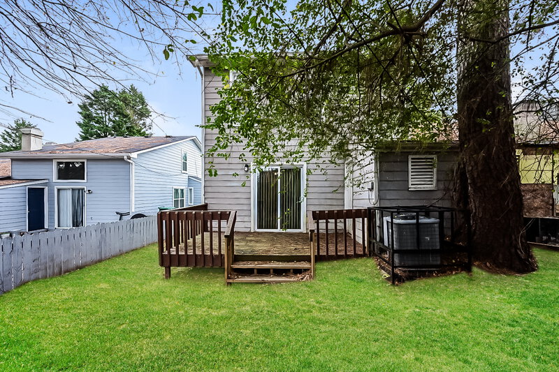 0/Mo, 5681 Waterford Ct Morrow, GA 30260 Rear View