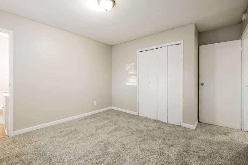 1,705/Mo, 6237 Continental Cir Morrow, GA 30260 Main Bedroom View 2