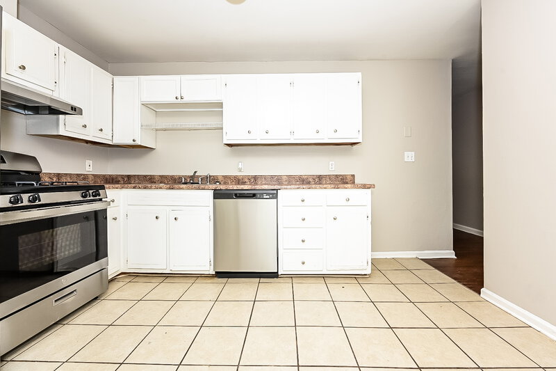 2,070/Mo, 6637 Imperial Dr Morrow, GA 30260 Kitchen View