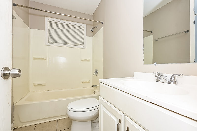 2,070/Mo, 6637 Imperial Dr Morrow, GA 30260 Bathroom View