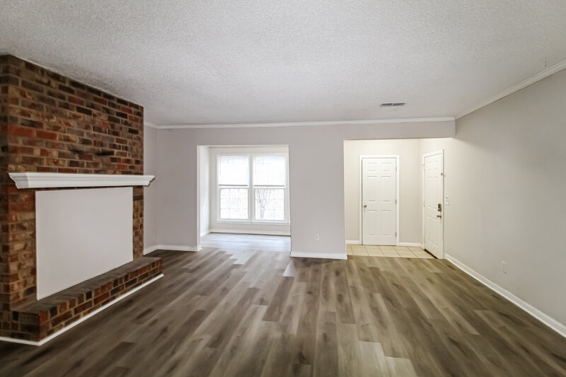 1,555/Mo, 5657 Estates Ct Norcross, GA 30093 Living Room View