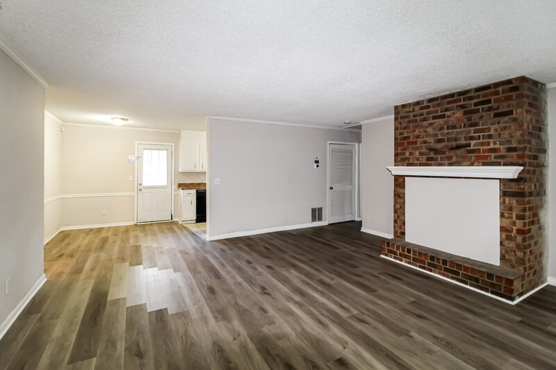 1,555/Mo, 5657 Estates Ct Norcross, GA 30093 Living Room View 2