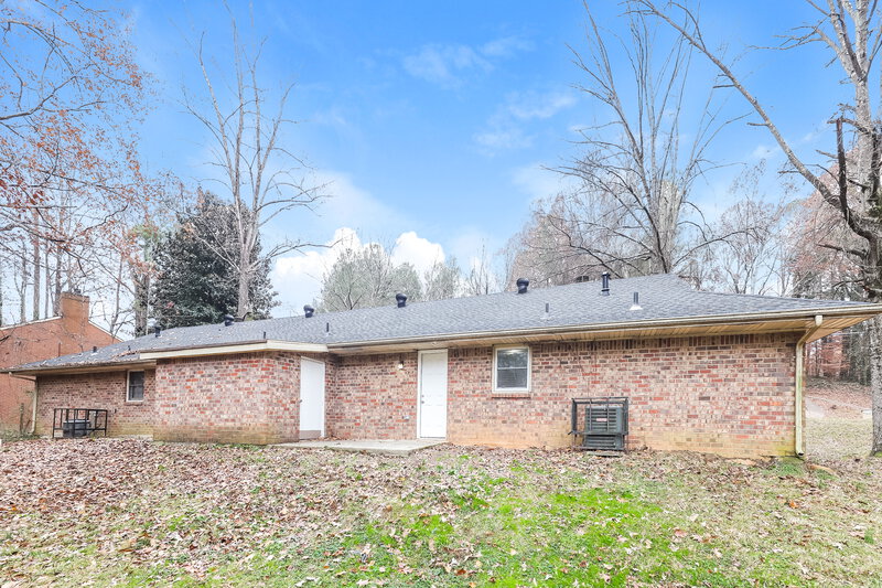 2,600/Mo, 5659 Estates Ct Norcross, GA 30093 Rear View