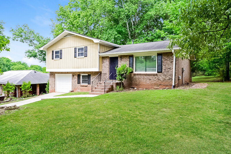 1,700/Mo, 3074 Menlo Park Dr Rex, GA 30273 External View