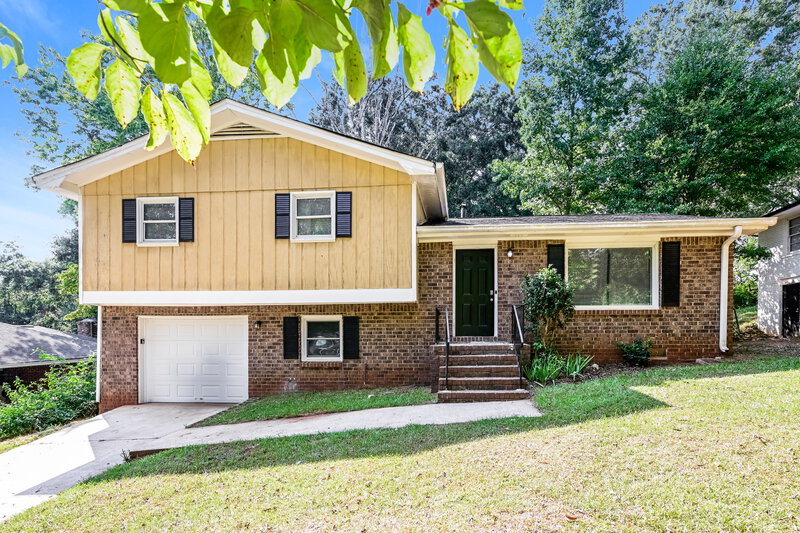 1,640/Mo, 3074 Menlo Park Dr Rex, GA 30273 External View