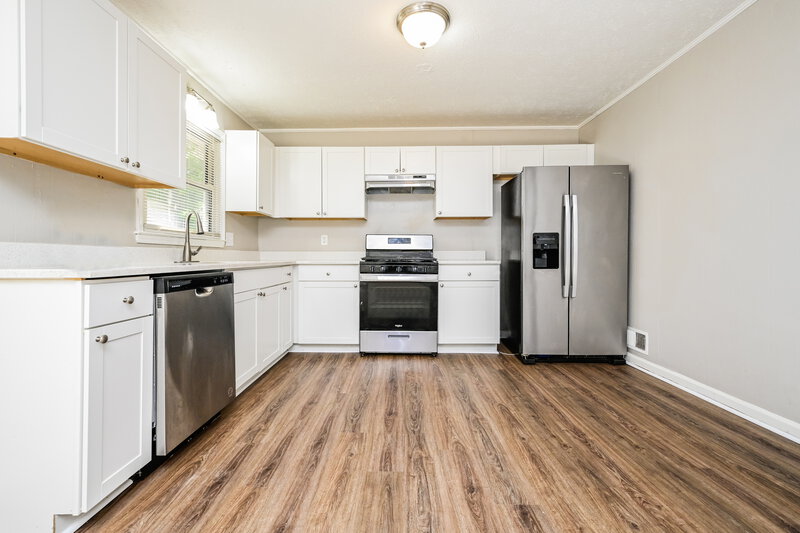 1,640/Mo, 3074 Menlo Park Dr Rex, GA 30273 Kitchen View