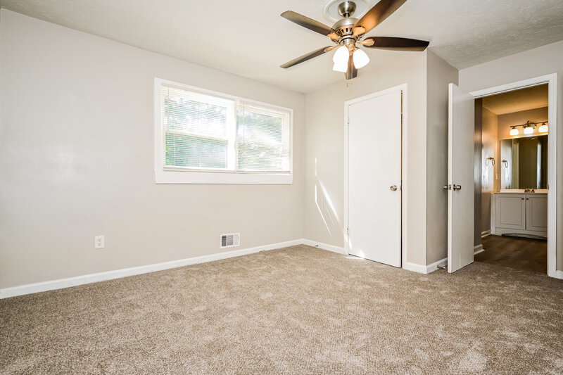 1,640/Mo, 3074 Menlo Park Dr Rex, GA 30273 Main Bedroom View
