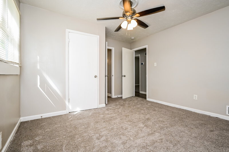 1,640/Mo, 3074 Menlo Park Dr Rex, GA 30273 Main Bedroom View 2