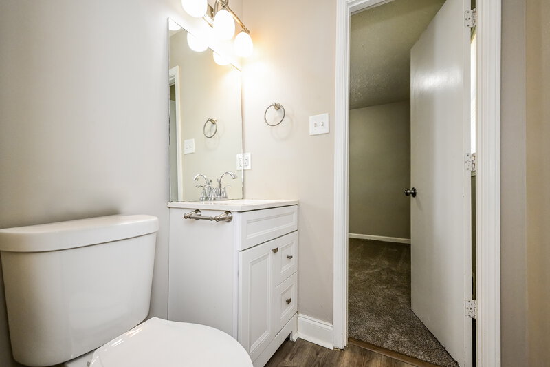 1,640/Mo, 3074 Menlo Park Dr Rex, GA 30273 Bathroom View