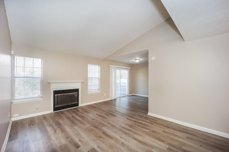 1,560/Mo, 3122 Chippewa Dr Rex, GA 30273 Living Room View 2