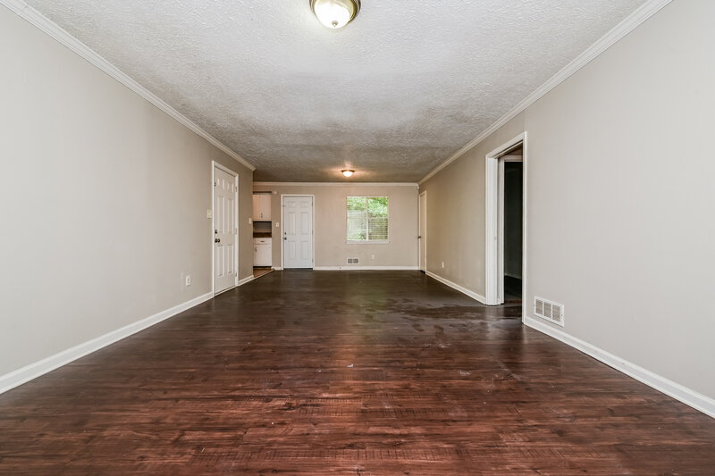 2,100/Mo, 3201 Chippewa Dr Rex, GA 30273 Living Room View 2
