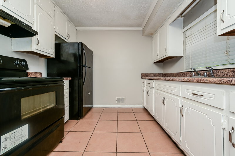 2,100/Mo, 3201 Chippewa Dr Rex, GA 30273 Kitchen View