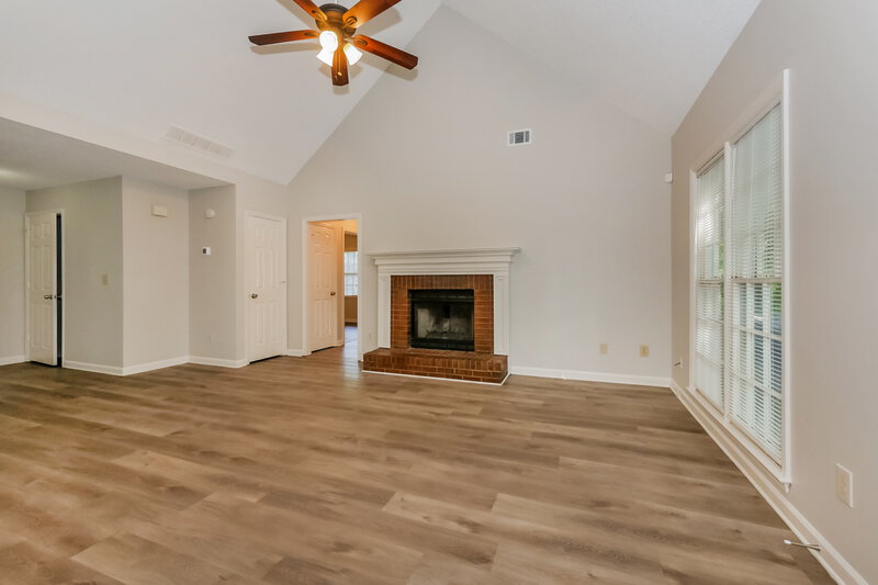 1,670/Mo, 3343 Rock Creek Dr Rex, GA 30273 Living Room View