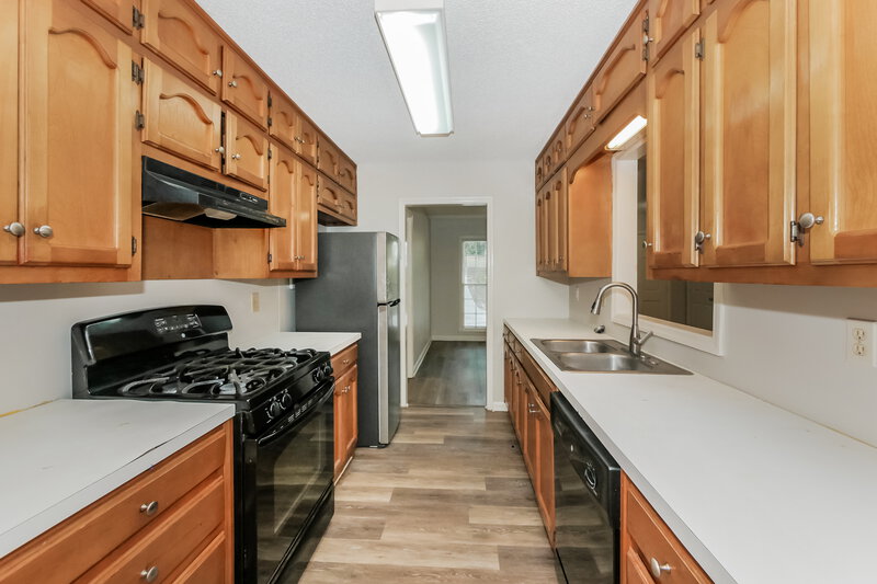 1,670/Mo, 3343 Rock Creek Dr Rex, GA 30273 Kitchen View