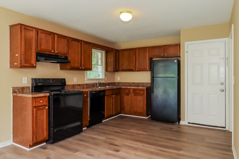 1,815/Mo, 5380 Muirwood Pl Powder Springs, GA 30127 Kitchen View 2