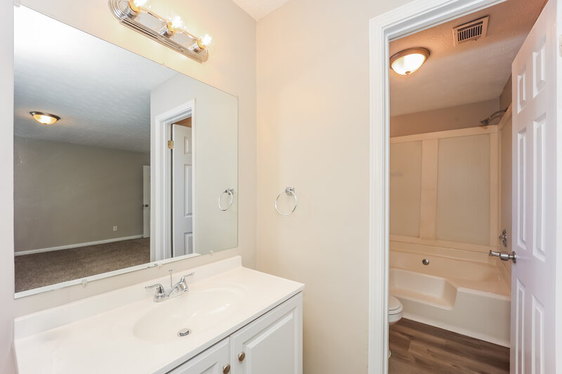 1,780/Mo, 148 Little Joe Ct Riverdale, GA 30274 Main Bathroom View