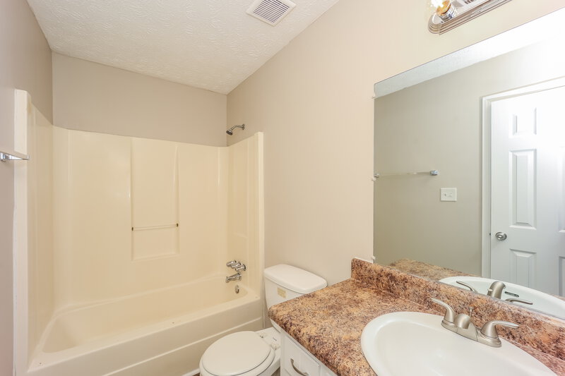1,780/Mo, 148 Little Joe Ct Riverdale, GA 30274 Bathroom View