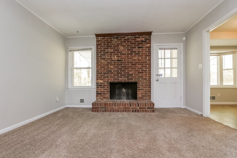 1,630/Mo, 1646 Cheryl Leigh Dr Riverdale, GA 30296 Living Room View 2