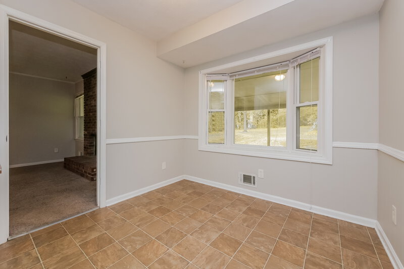 1,630/Mo, 1646 Cheryl Leigh Dr Riverdale, GA 30296 Dining Room View 2